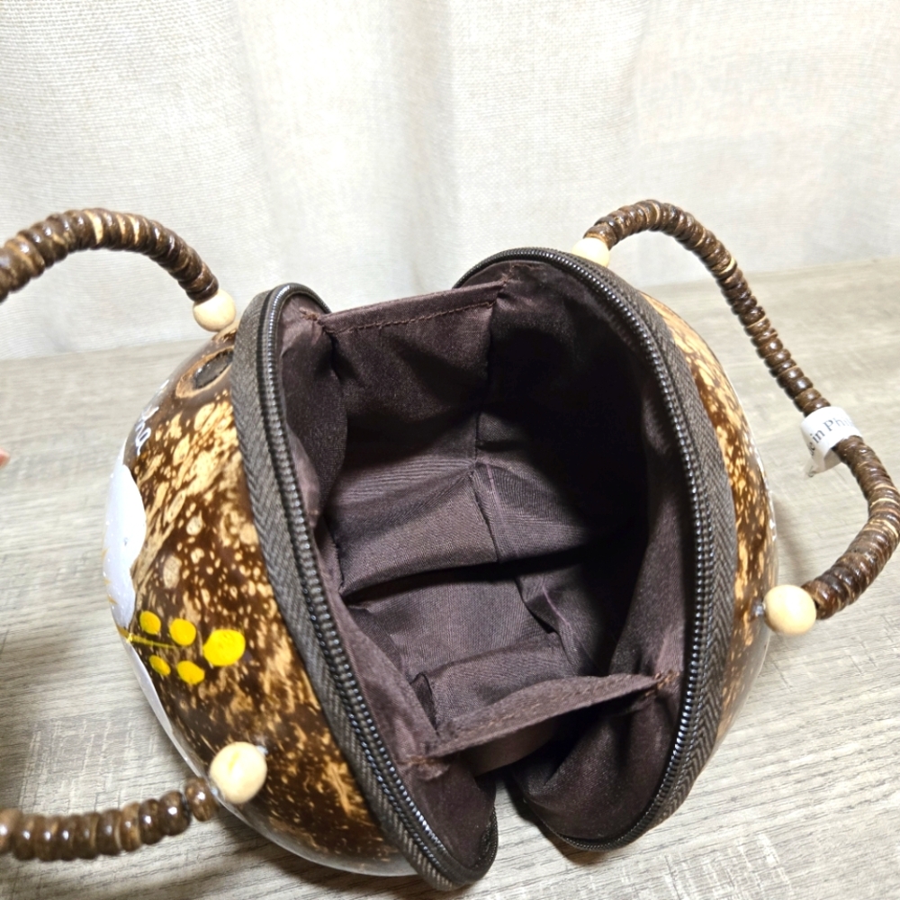 Coconut Shell Hawaiian Hand Painted Purse Yellow Hibiscus Small New - Picture 8 of 8